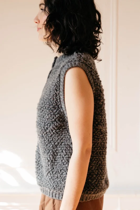 Cezar Loop Vest Sweater- Smoke