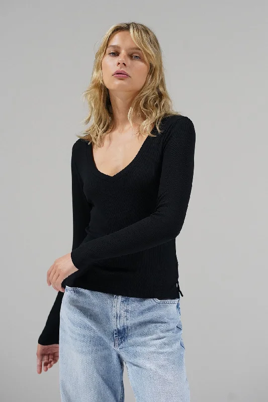 V Ribbed Long Sleeve - Black